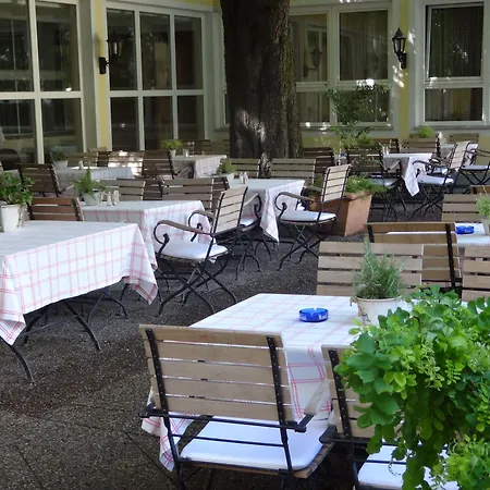 Sailer 4* אינסברוק