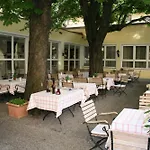 Sailer Hotel