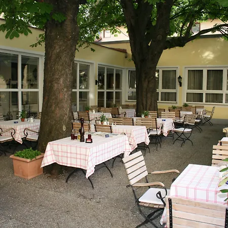 Sailer Hotel